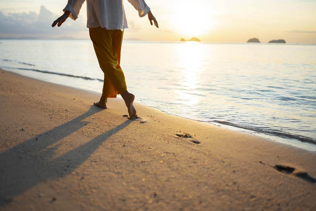 Camminare sulla spiaggia