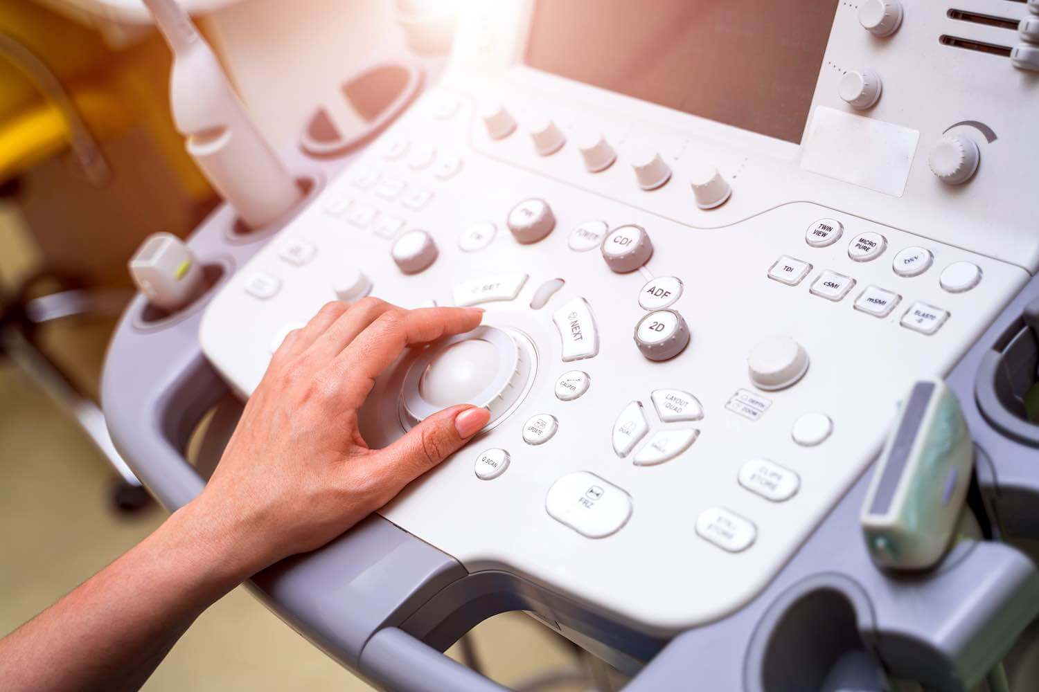 Cosa rivela l’ecografia addominale? Patologie, benefici e tempi dell’esame Ecografia addome completo: diagnosi sicura e rapida presso Jesolo Medical Care