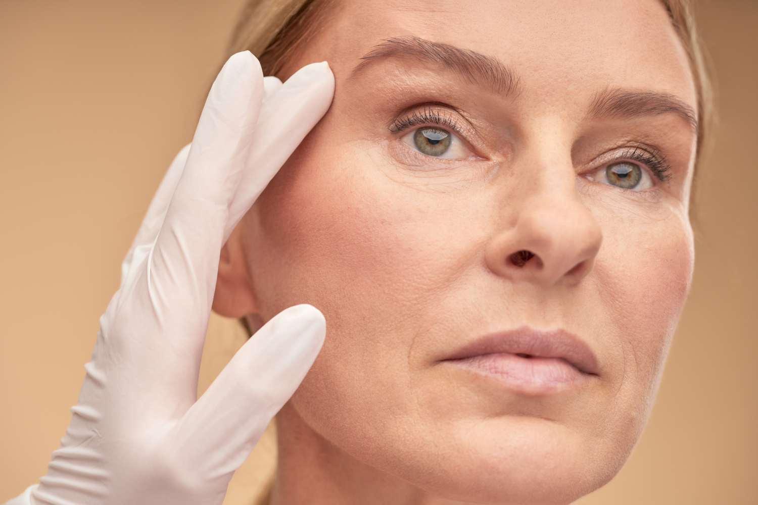 Biostimolazione: cos’è, come funziona e a chi è indicata Trattamento biostimolante: benefici, sostanze e tecniche utilizzate